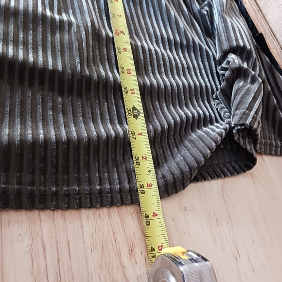 Lucidy Velvet Ribbed Fully Lined Long Sleeve Midi Dress - Picture 13 of 13